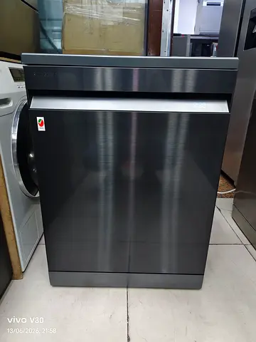 Samsung bespoke home connect WiFi Freestanding Dishwasher in Dark Silver Metallic