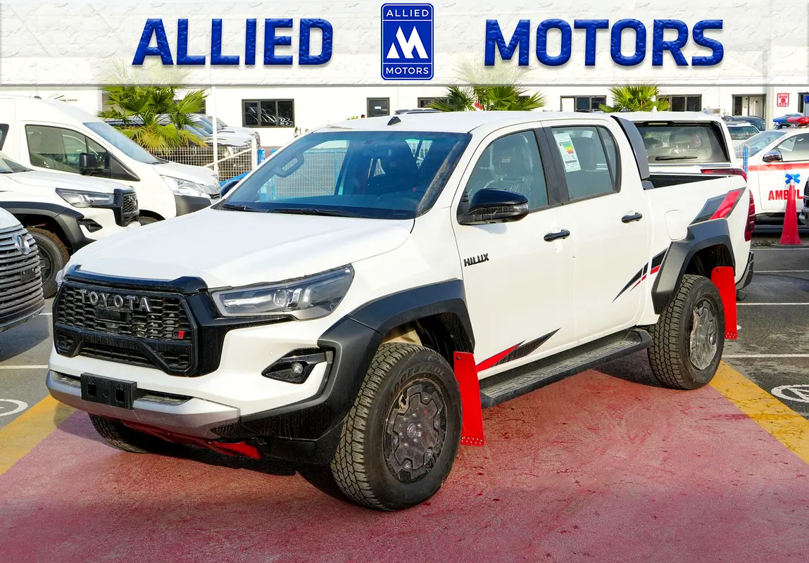 Toyota Hilux 2026 — photo 1 of 19