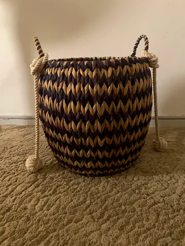 Woven Seagrass Decorative Storage Basket with Rope Handles