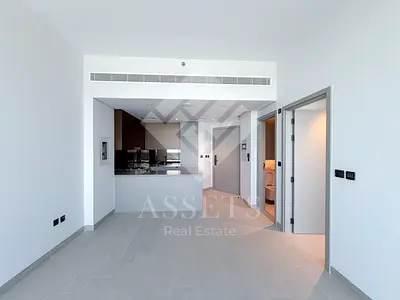Luxury 1BR Apartment | SLS View | Mid-Floor