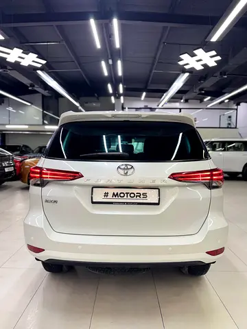 2024 Toyota FORTUNER 缩略图 16