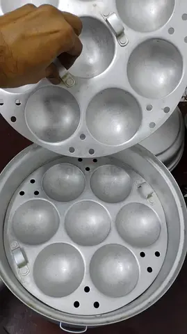 Idli maker Maker - 7 Cavity Pan (Used)