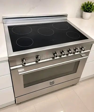 Induction Bertazzoni Italian 5 Eyes Cooker Range Size 90cm