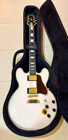 Epiphone B.B. King Lucille Signature Bone White Limited Edition Electric Guitar
