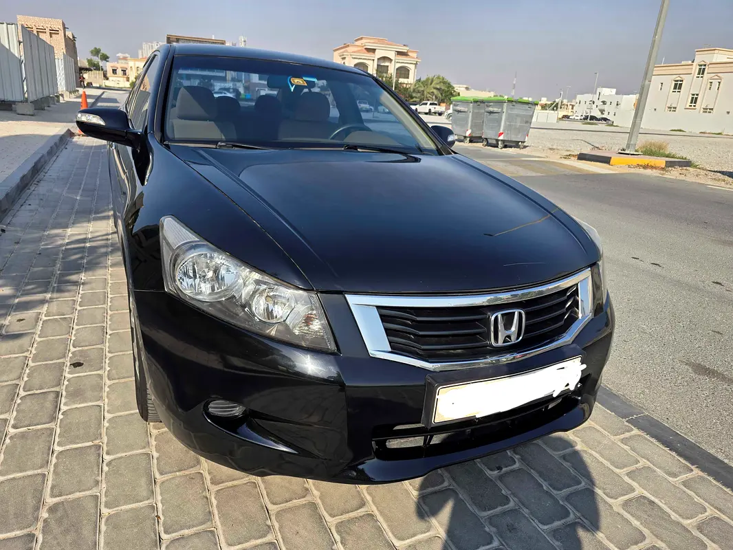 Honda Accord 2009 — photo 1 of 14