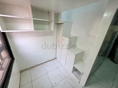Spotless partitions Room in Bur Dubai (loft unites )