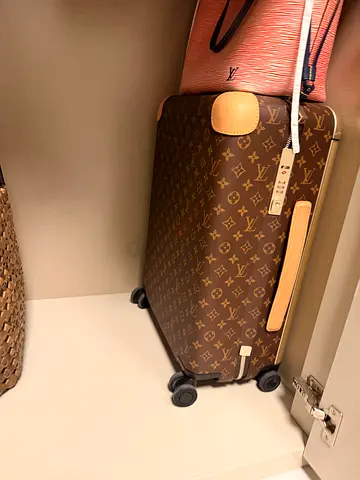 Louis Vuitton Monogram Rolling Suitcase - 4-Wheel Carry-On