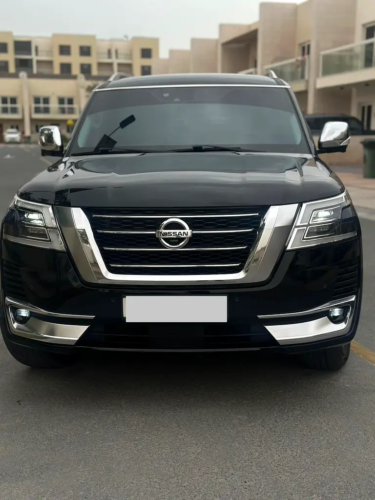 Nissan Patrol 2021 — photo 1 of 12