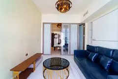 MIDDLE FLOOR UNIT | SPACIOUS LAYOUT | CONVERTIBLE