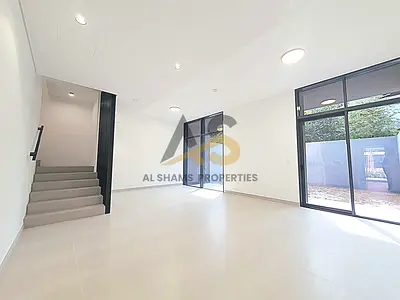 Spacious 4 bedroom townhouse | Prime location | Massar