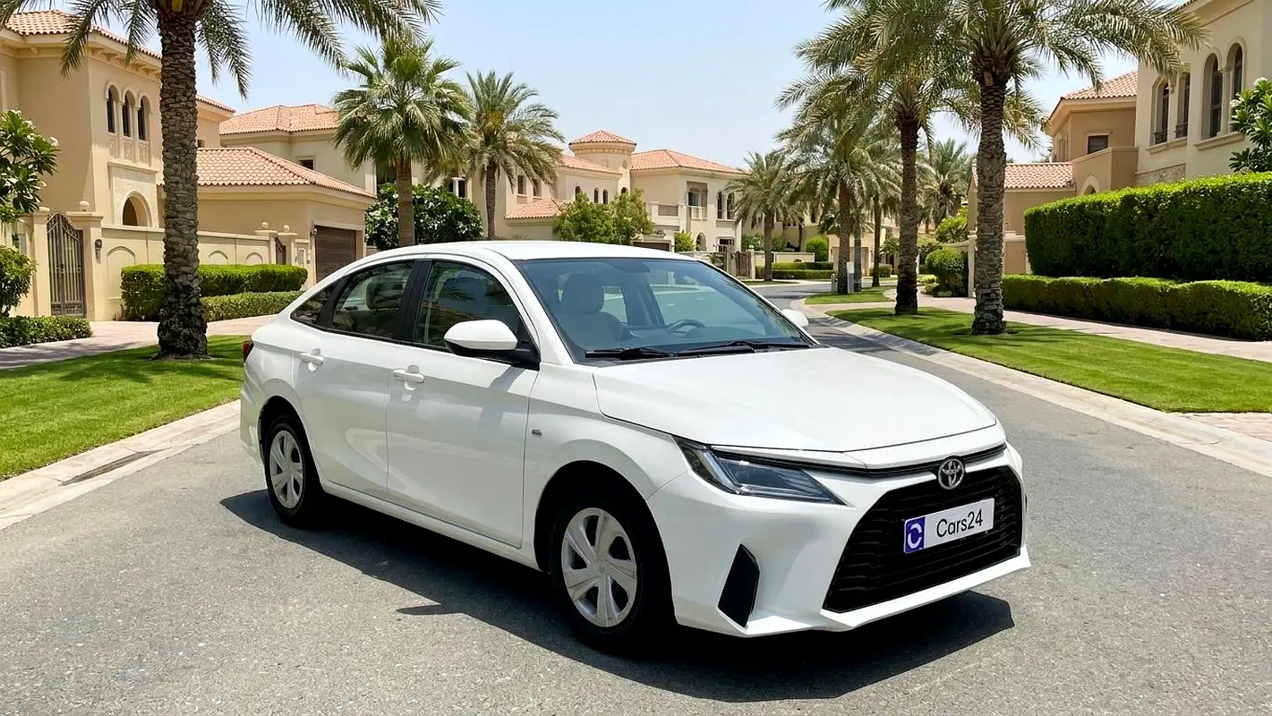 Toyota Yaris 2023 — photo 1 of 13