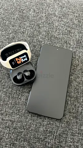 Xiaomi Redmi Note 15pro 5g 12/256 gb,With Xiaomi  Buds and Smart fit watch 3. (WARRANTY AVAILABLE)