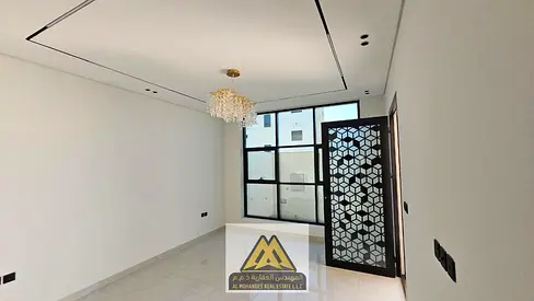 للبيع تاون هاوس بالحليو 2، 5 غرف ماستر، مجلس، صالة، مطبخ مودرن، 6 حمامات، 1.4 مليون شامل التسجيل.
