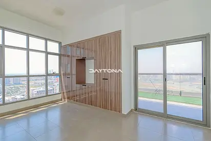 SPACIOUS 2BR | 2 PARKINGS | CLOSE KITCHEN | PRIME LOCATION