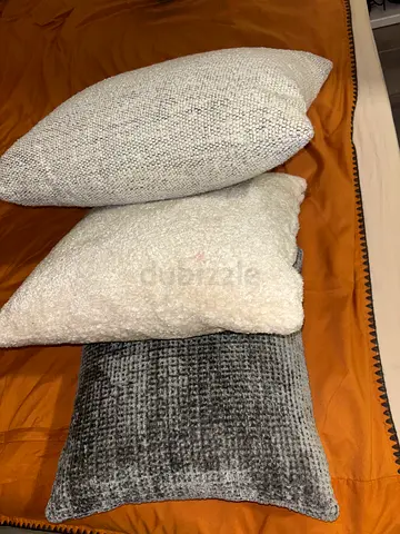 cushion pillows