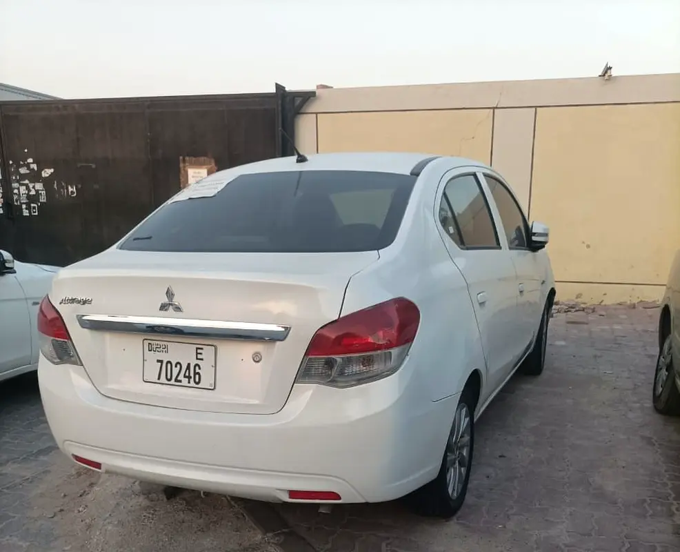 Mitsubishi Attrage 2019 — photo 1 of 5