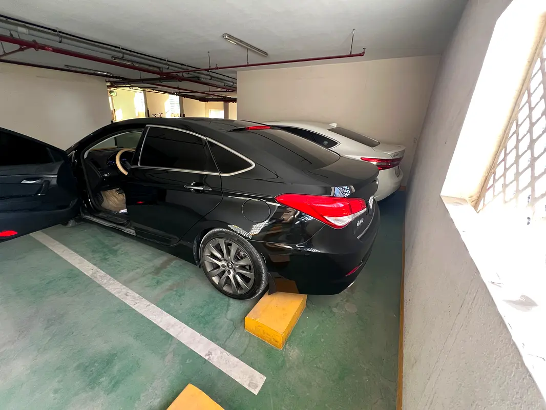 Hyundai i40 2014 — photo 1 of 8