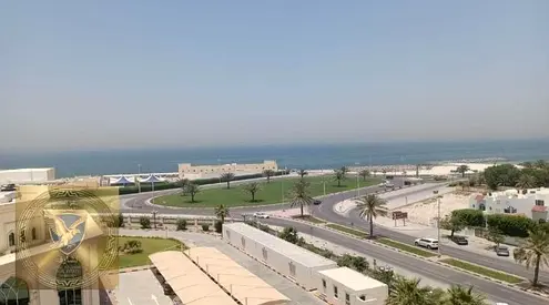 شقة للإيجار في القليعة غرفة وصالة بموقع مميز جيم ومسبح وساونا مجاني جانب شاطئ الحيرة
