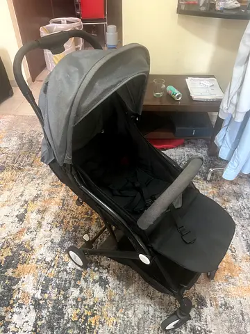 Moon baby stroller moving out sale
