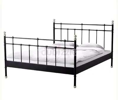 IKEA shelves Metal queen Bed Frame 180/200 with Headboard and Footboard - white