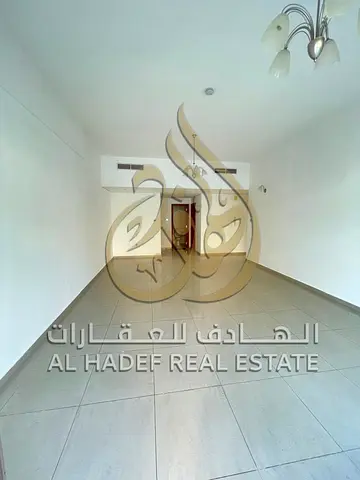 🏡 للإيجار السنوي في أبو شغارة – الشارقة | 3 غرف وصالة | غرفة خادمة ماستر | غرفـة غسيل | جيم ومسبح وباركينج مجانًا