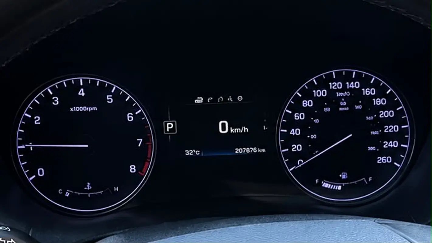 Genesis G70 2016 — photo 1 of 18