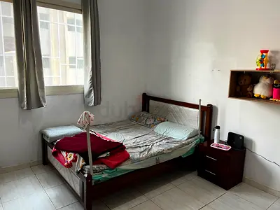 Spacious room for rent for a couple or a single person in SHABIYA 10 (ME10).