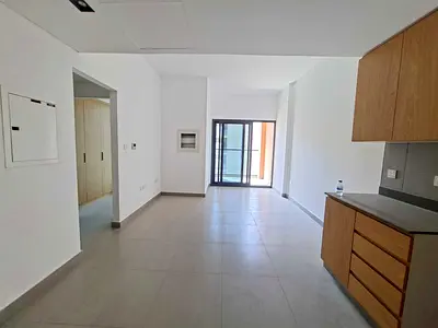 Gated community 1 bedroom in mamsha 1 Washroom with belcony only 45k gym pool and covered parking i