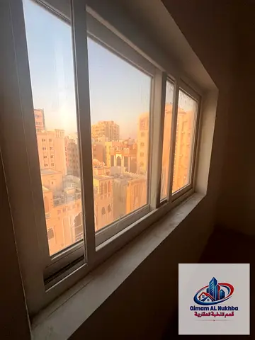 اجمل استديو في المجره مع مطبخ منفصل الشارقه مساحه كبيره تشيبطبات سوبر لوكس موقع استمكان مميز مع مخرج سهل جدا لدبي وعجمان