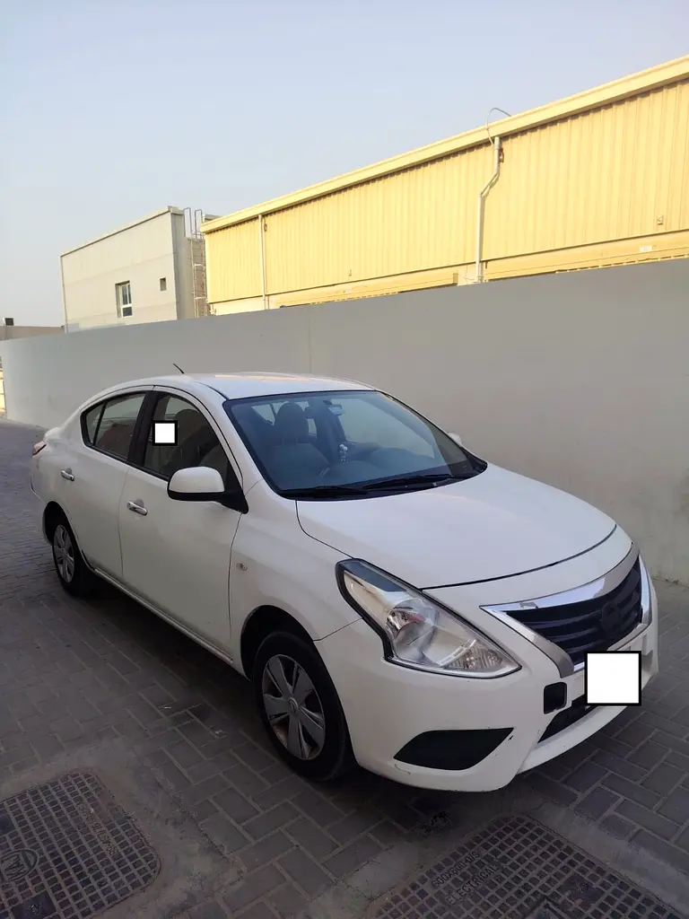 Nissan Sunny 2016 — photo 1 of 8