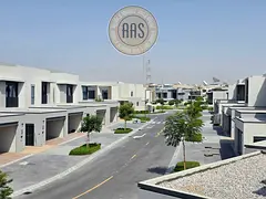 Brand New// Luxurious// 3bhk Villa//Maidroom// Hot Location