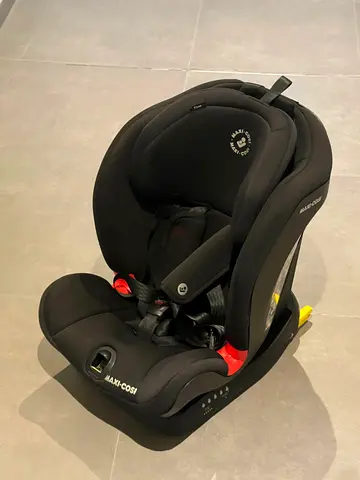 Maxi cosi isofix car seat almost new