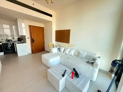 High-Floor 1BR | Furnished | Community View