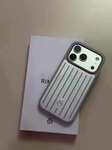 Rimowa case