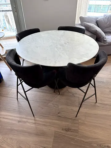 Dining table and 4 chairs