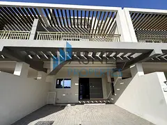 AMAZING 3-Bedroom Townhouse | Middle Unit | Back-to-Back