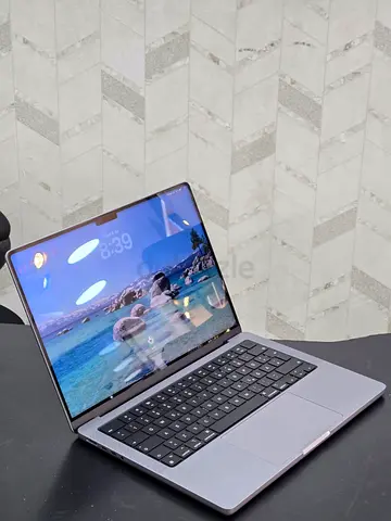 Apple MacBook Pro M1 / 14 inch / 16/512 / 10 Core CPU / 14 Core GPU / 2021