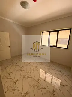**For Rent – Spacious 3-Bedroom Apartment in New Muwaileh** A spacious apartment with a practical