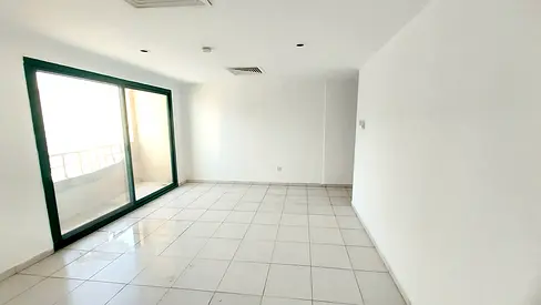 Spacious 2BHK Apartment With Balcony for Rent – Prime Location