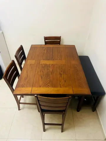 Dining Table set in excellent condition