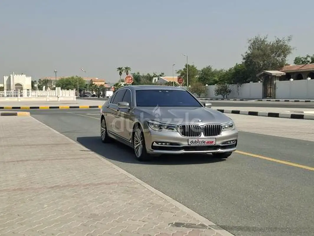 BMW 7-Series 2016 — photo 1 of 13
