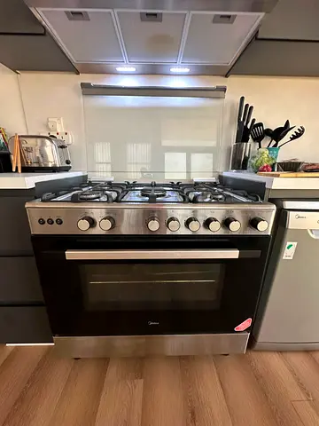 Midea 5 Ring Gas Oven
