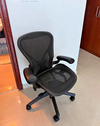 Affordable Herman Miller Aeron Classic Chair Black PostureFit Back Support Size B Fully Adjustable