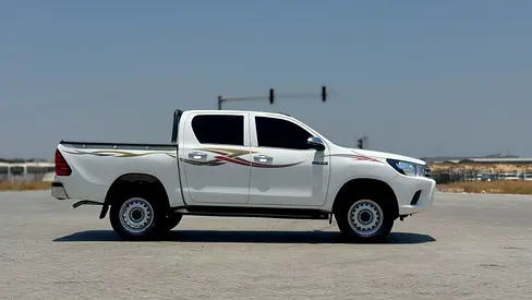 Toyota Hilux Double Cab GLX 2025 GCC Specs-1