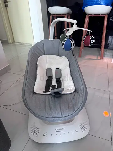 4moms mamaRoo Baby Swing/Rocker in Grey - Good Condition