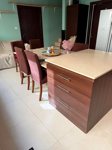 Kitchen island