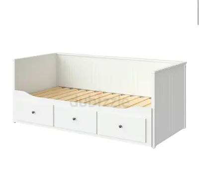 Ikea hemnes day bed with matress and drawers