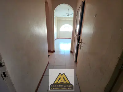 غرفتا نوم صالة واسعة 2 حمام مطبخ مغلق تكييف سبليت مساحة مريحة باركن ترابي متوفر تصميم عملي جاهزة للسكن- قريب من شارع الشيخ عمار