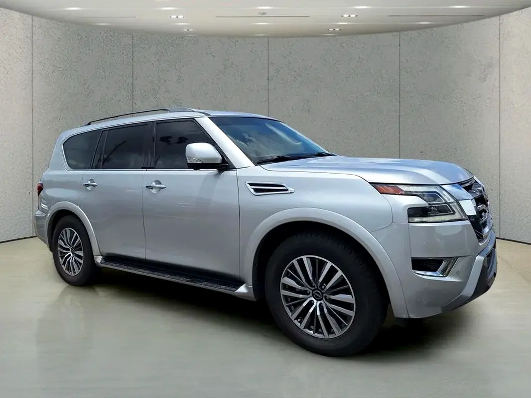 Nissan Armada 2022 — photo 1 of 5