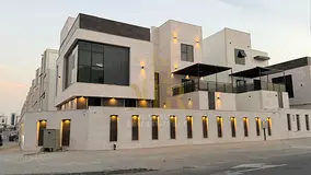 Luxury Villa in a Prime Location - Freehold, All-Inclusive For sale in a prime location, featuring l